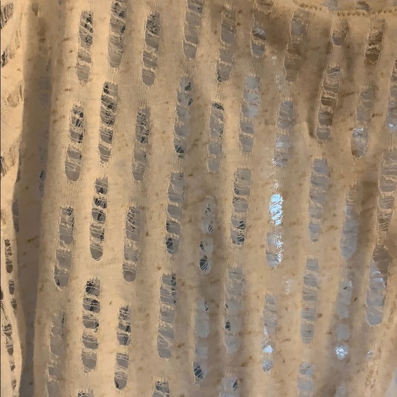 Guess distressed open back crop top - Picture 3 of 3